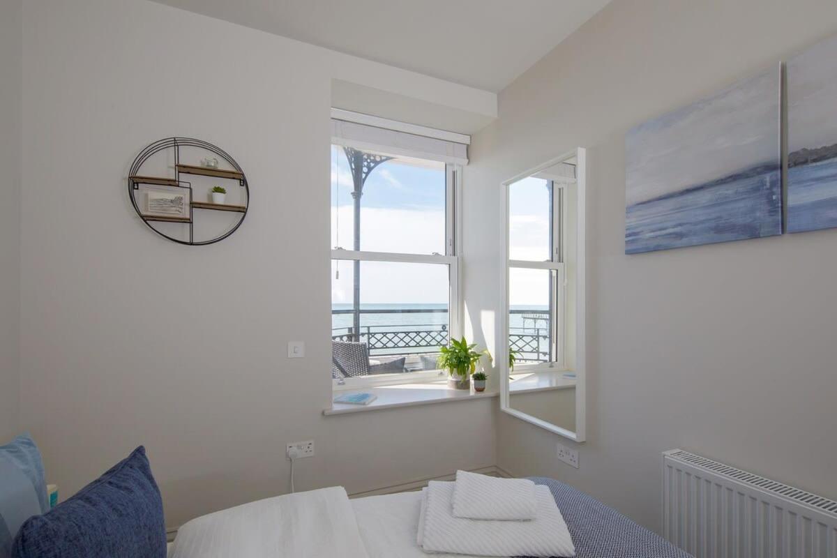 Panoramic Sea Views In Beachfront Apt W Balcony Bognor Regis Ngoại thất bức ảnh